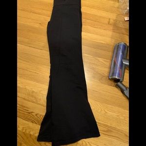 Lululemon size 12 weekender Pants